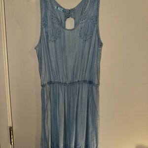 Blue Midi Sundress with Sleeveless Design and Crew Neck